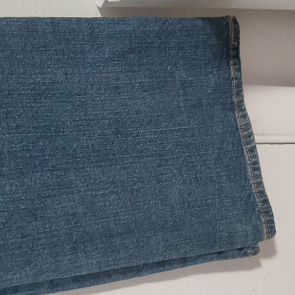 Levi Strauss &  Co. Signature Jeans 34x32 - Picture 3 of 3